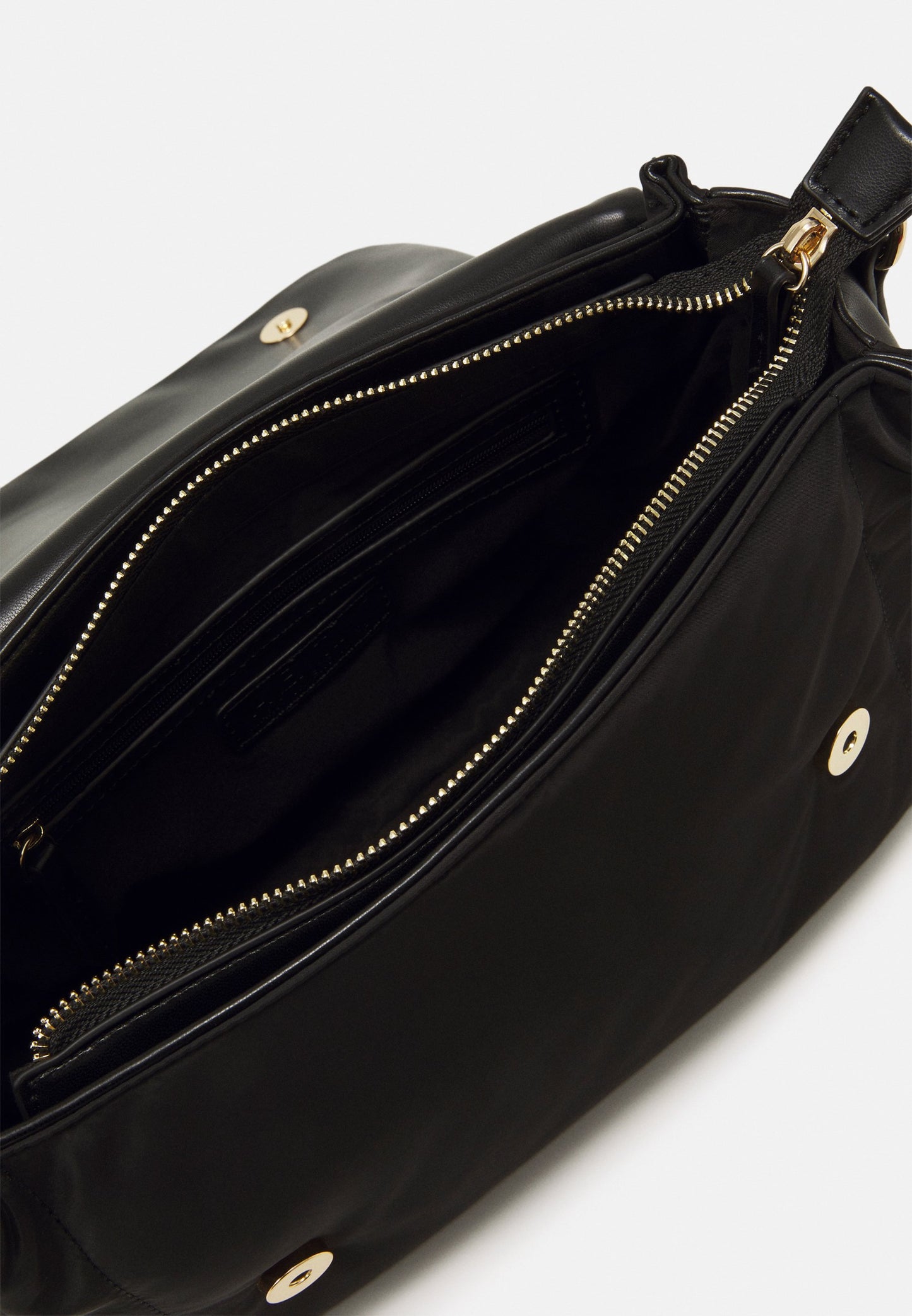Borsa A Tracolla Olmo Nera By Mario Valentino