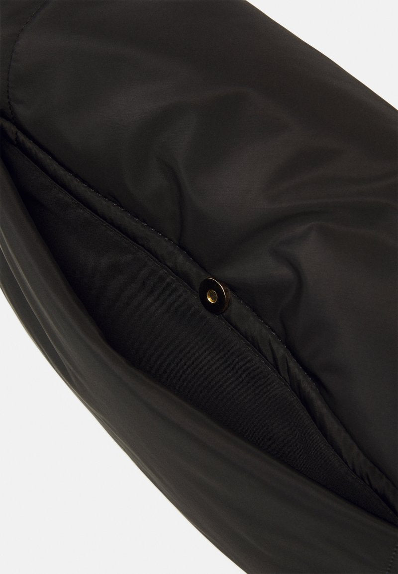 Borsa A Tracolla Olmo Nera By Mario Valentino