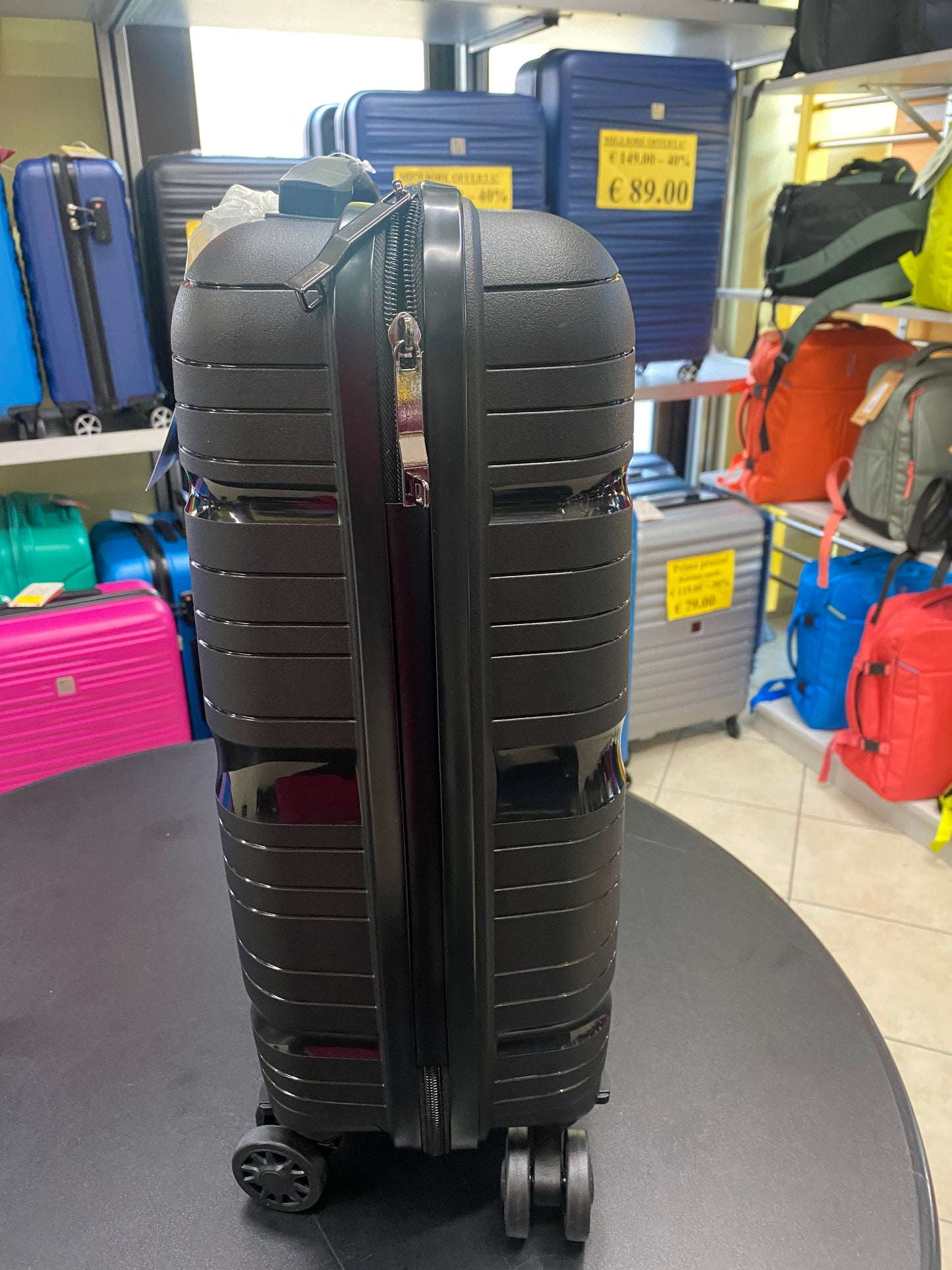 Bagaglio a Mano Gratuito a bordo EasyJet 45x36x20cm Zily Nero