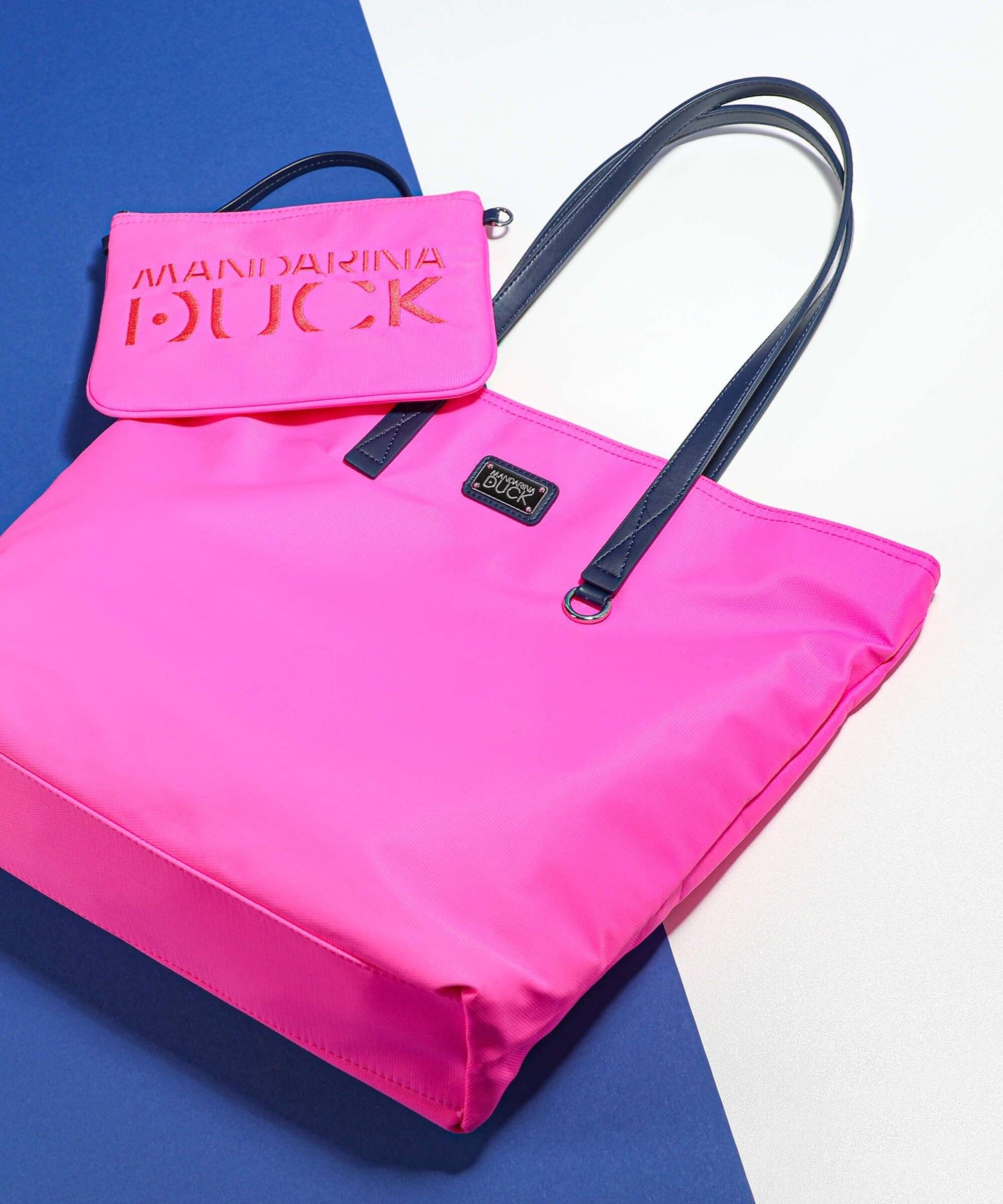 Shopper Style Fluo Fucsia by Mandarina Duck